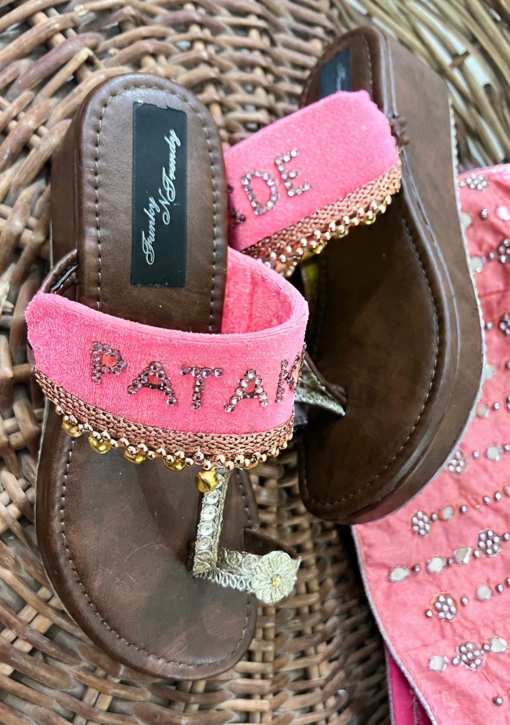 FUNKY N TRENDY Pataka Dulhan Heel Kolhapuri/ pataka dulhan heels/ pink heels/ pink kolhapuris/ heels for haldi ceremony/ haldi footwear