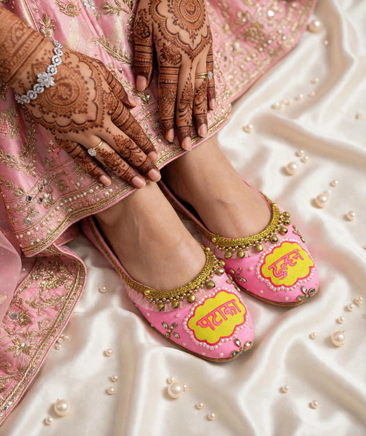 Pataka Dulhan Jutti | Pink Bridal Mojari for Haldi & Mehndi | Custom Dulhan Jutti | Funky N Trendy