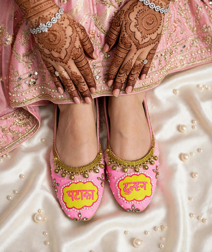 Pataka Dulhan Jutti | Pink Bridal Mojari for Haldi & Mehndi | Custom Dulhan Jutti | Funky N Trendy