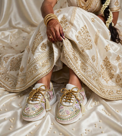FUNKY N TRENDY hand crafted pastel bridal sneakers / gold sneakers / pastel sneakers / embroidery sneakers / sneakers for bride