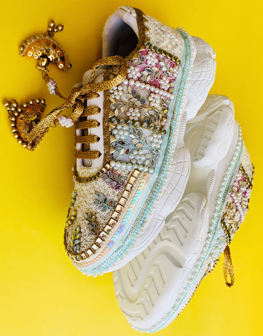 FUNKY N TRENDY hand crafted pastel bridal sneakers / gold sneakers / pastel sneakers / embroidery sneakers / sneakers for bride