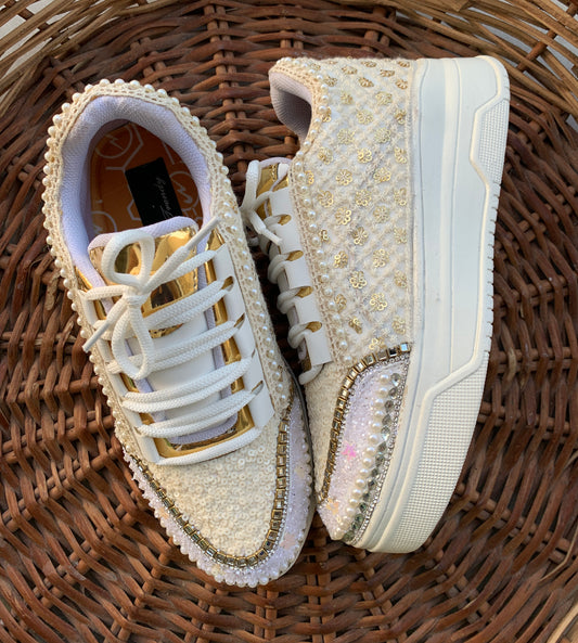 FUNKY N TRENDY ivory minimalistic sneakers with pearl detailing for brides /bridesmaids / sneakers for bridesmaids/ handcrafted sneakers/ sequine sneakers / bridal sneakers / bridesmaid sneakers/ ivory sneakers / minimal shoes