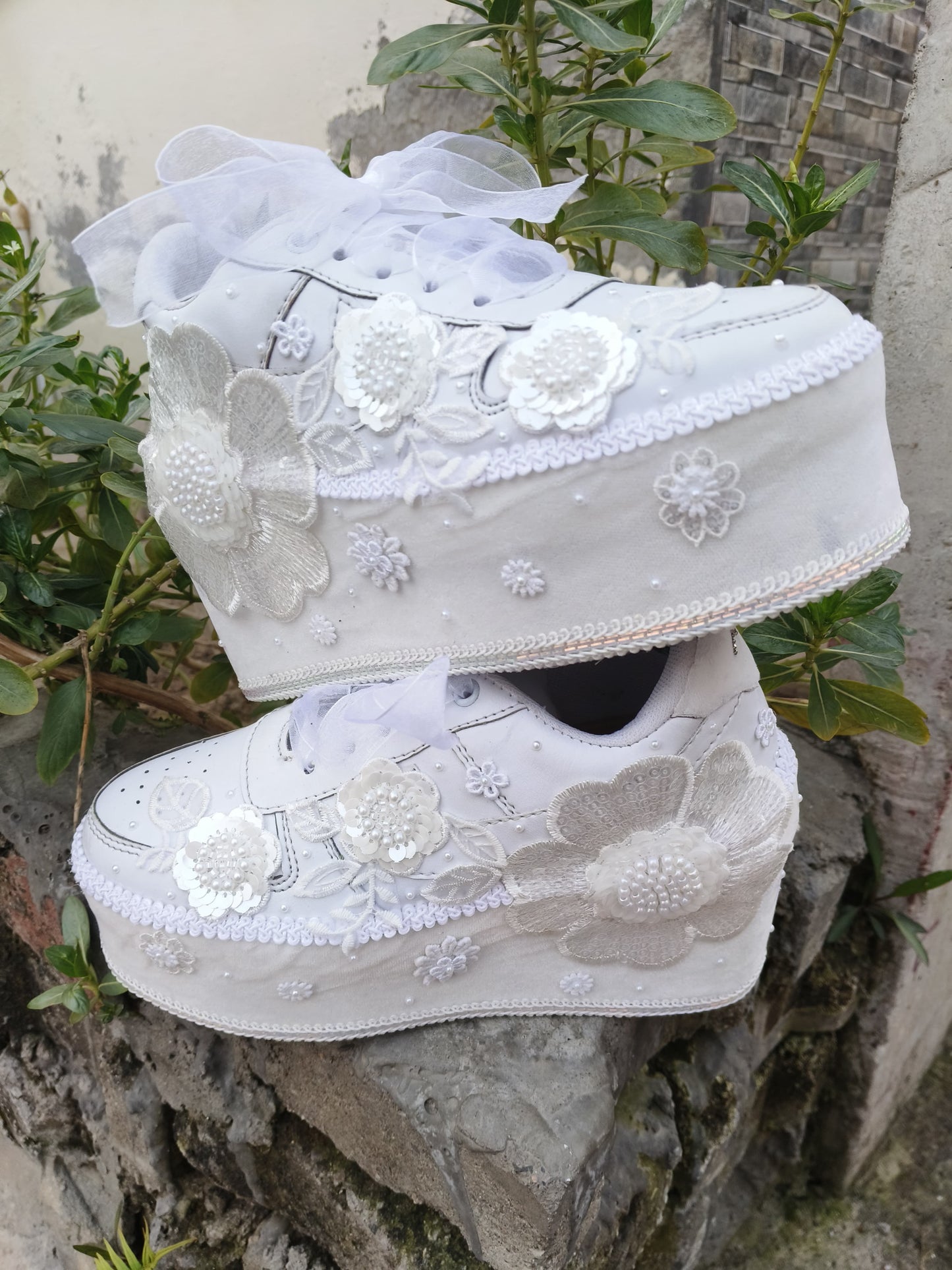 Customized Bridal Sneakers with Name initials / wedding date– Wedding Shoes for Bride/ white sneakers