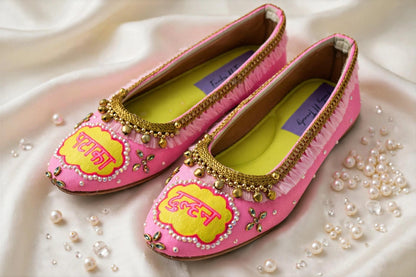 Pataka Dulhan Jutti | Pink Bridal Mojari for Haldi & Mehndi | Custom Dulhan Jutti | Funky N Trendy
